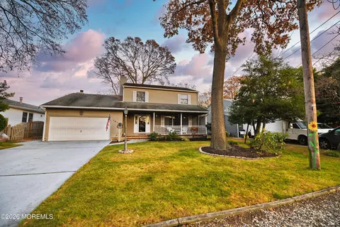 1412 Chicopee Ave, Point Pleasant, NJ 08742