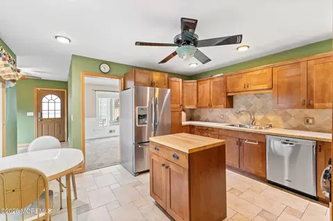 Kitchen - 1 Dominion Dr, Jackson, NJ 08527 photo 1 of 5