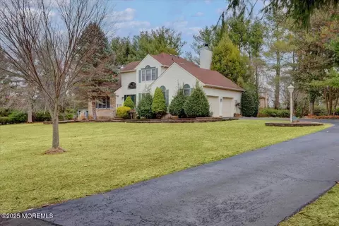 210 Hunt Rd, Freehold, NJ 07728