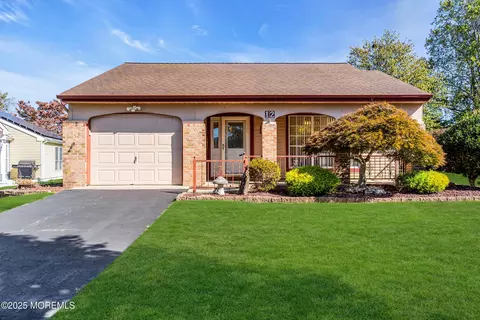 12 Harrow Pl, Manchester, NJ 08759