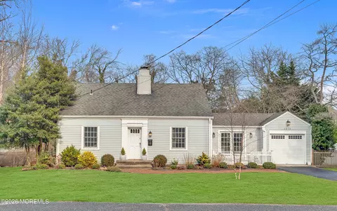 1015 Riverview Dr, Brielle, NJ 08730