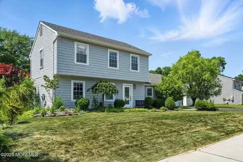 1072 Lake Placid Dr, Toms River, NJ 08753