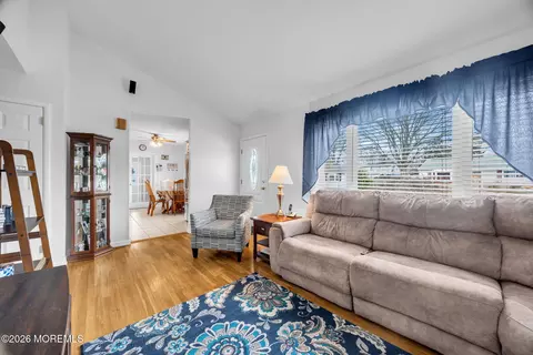 Other - 407 Clinton Ave, Middlesex, NJ 08846 photo 1 of 7