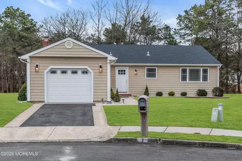 7 Alpina Ter, Toms River, NJ 08757