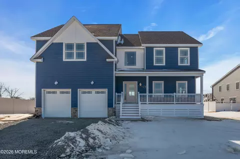 79 Saltspray Dr, Forked River, NJ 08731