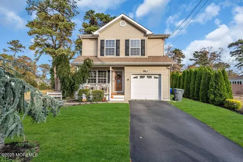 9 Bayberry Ave, Brick, NJ 08723