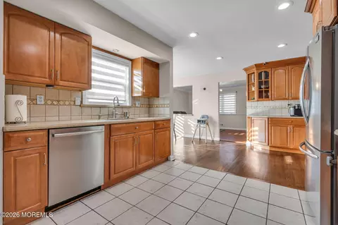 Kitchen - 3 Bruce Ter, Jackson, NJ 08527 photo 1 of 6