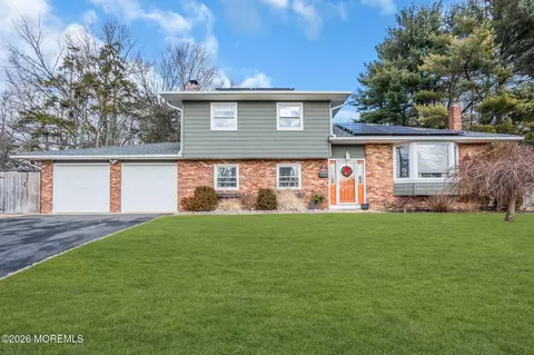 26 Westbrook Rd, Howell, NJ 07731