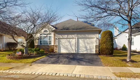 26 Halsted Dr, Manchester, NJ 08759