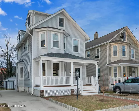 54 Chestnut St, Red Bank, NJ 07701