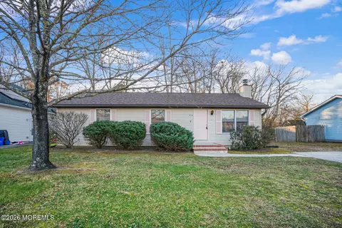 314 Lake Crystalbrook Dr, Little Egg Harbor, NJ 08087