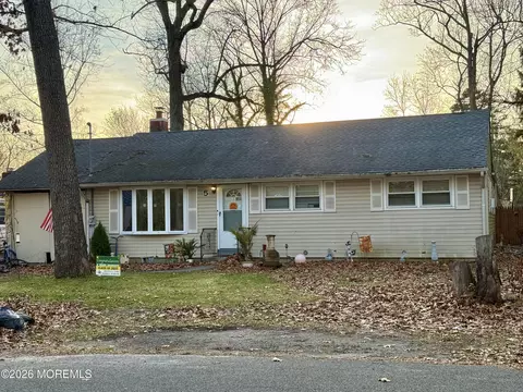 5 Pear Ave, Browns Mills, NJ 08015