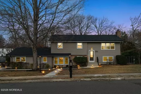 330 Cokes Dr, Toms River, NJ 08753