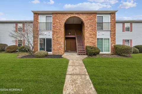 162 Frontier Way, Tinton Falls, NJ 07753