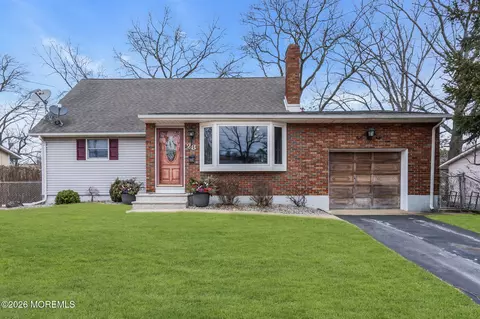 28 Oregon Ave, Jackson, NJ 08527