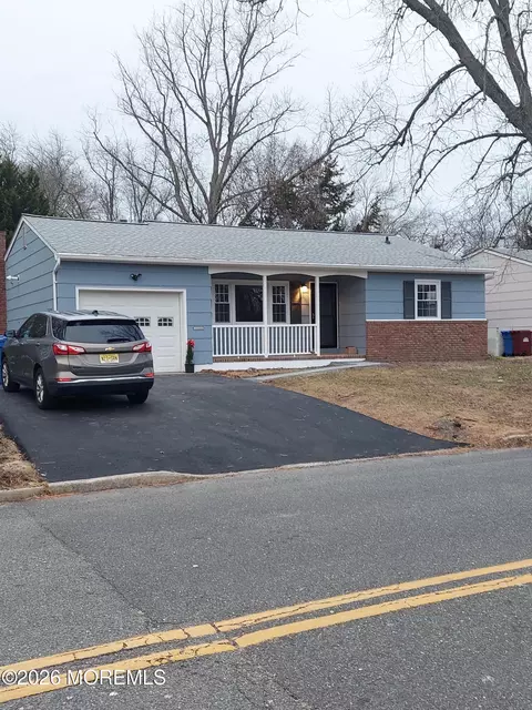 843 N Edgebrook Dr N, Toms River, NJ 08757
