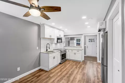 Kitchen - 32 Chestnut St, Waretown, NJ 08758 photo 2 of 5