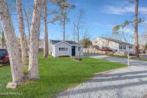 Exterior - 32 Chestnut St, Waretown, NJ 08758 photo 4 of 4
