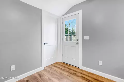 Entry Way - 32 Chestnut St, Waretown, NJ 08758 photo 5 of 5