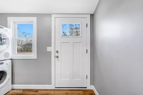 Entry Way - 32 Chestnut St, Waretown, NJ 08758 photo 1 of 5