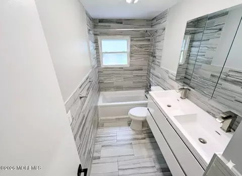 Bath - 5 Albany Ave, Jackson, NJ 08527 photo 2 of 2