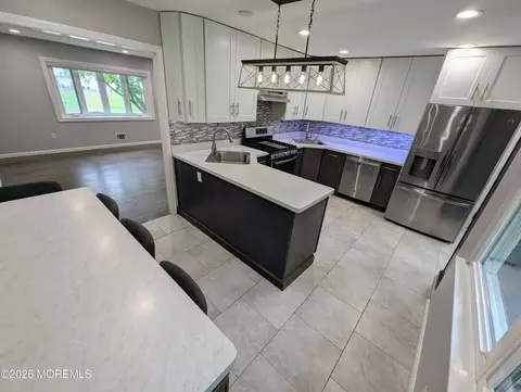 Kitchen - 5 Albany Ave, Jackson, NJ 08527 photo 2 of 3