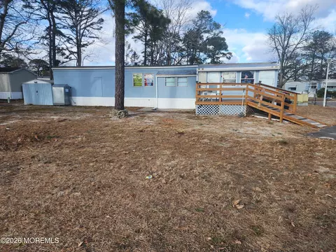 6 Ermine Ct, Whiting, NJ 08759