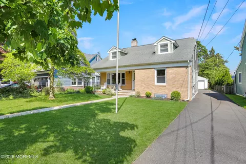 304 8th Ave, Sea Girt, NJ 08750