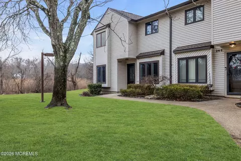 246 Plum Dr, Marlboro, NJ 07746