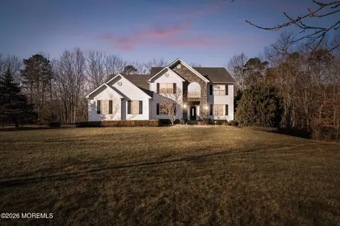 71 Hemlock Dr, New Egypt, NJ 08533