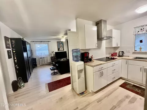 13 Lexington Dr #B, Whiting, NJ 08759