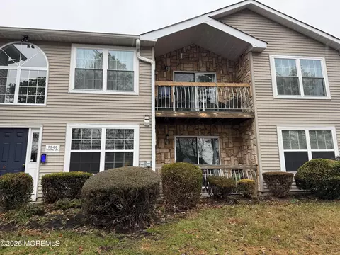 75 Diane Dr, Tinton Falls, NJ 07753