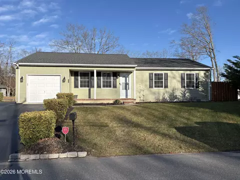650 Chelsea St, Forked River, NJ 08731