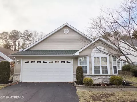 2898 Lenox St, Toms River, NJ 08755