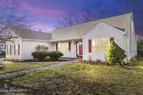 216 Tackle Ave, Manahawkin, NJ 08050
