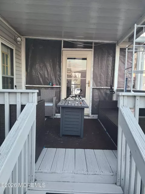 62 Bayshore Mobile Mnr, Hazlet, NJ 07730