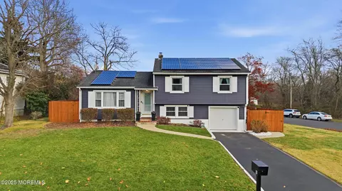 26 Pinebrook Dr, Wall Township, NJ 07753