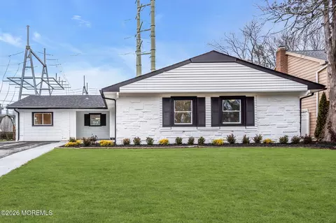 67 Garland Ln, Willingboro, NJ 08046