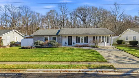 65 Forest Park Ter, Monroe, NJ 08831