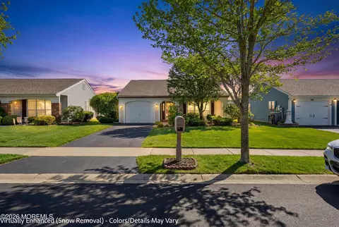 23 Blackthorn Pl, Manchester, NJ 08759