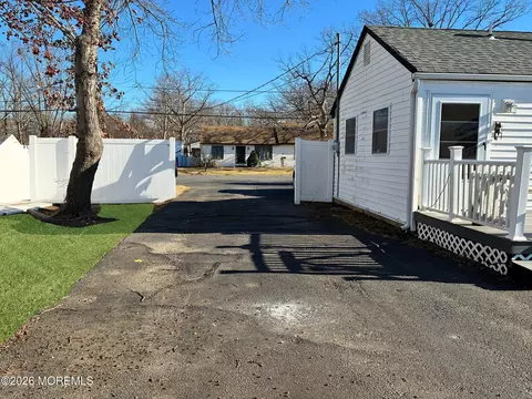 Exterior - 16 Rustic Dr, Howell, NJ 07731 photo 4 of 7