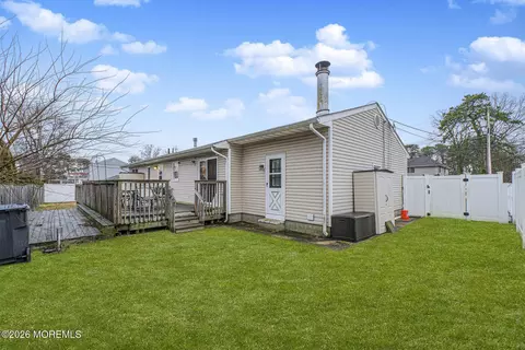 Exterior - 237 Pine Tree Dr, Brick, NJ 08723 photo 2 of 4