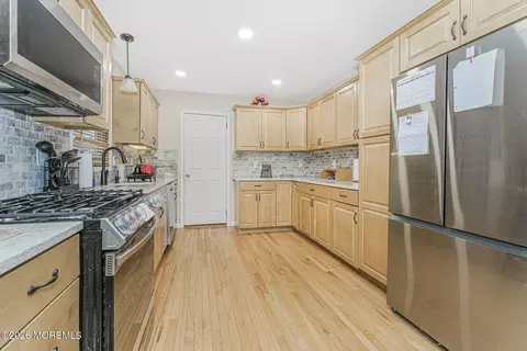 Kitchen - 237 Pine Tree Dr, Brick, NJ 08723 photo 1 of 2