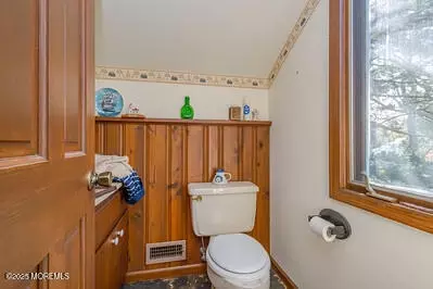 Bath - 77 Monument Rd NE, Pine Beach, NJ 08741 photo 2 of 2