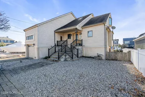 2116 Glenwood Dr, Point Pleasant, NJ 08742