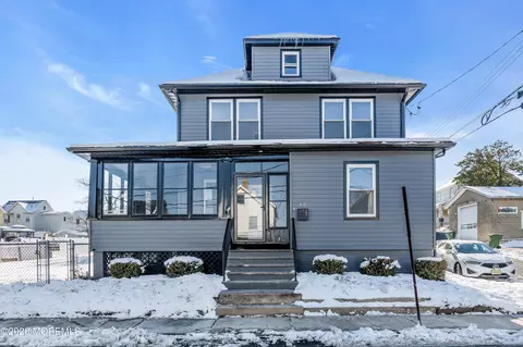 42 Dane St, Sayreville, NJ 08872