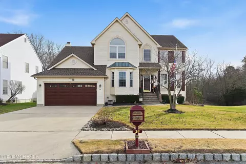 24 Gristmill Rd, Howell, NJ 07731