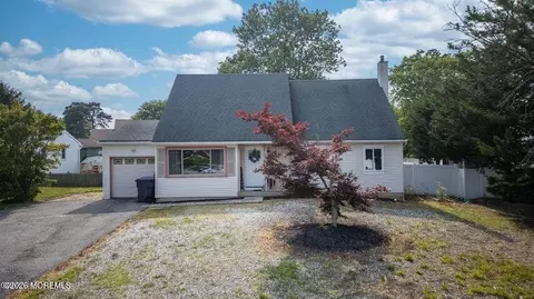 786 Nebraska Ave, Toms River, NJ 08753