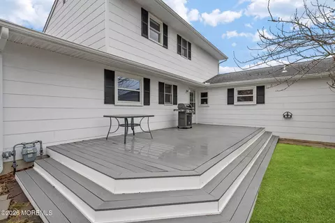 Exterior - 101 Havens Dr, Brick, NJ 08723 photo 2 of 3