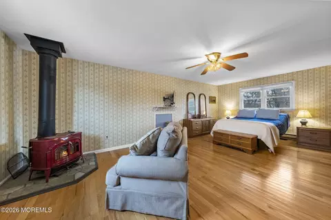 Bedroom - 101 Havens Dr, Brick, NJ 08723 photo 3 of 5